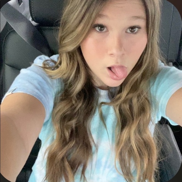 Meet your Posher, Madison - Picture 6 of 6